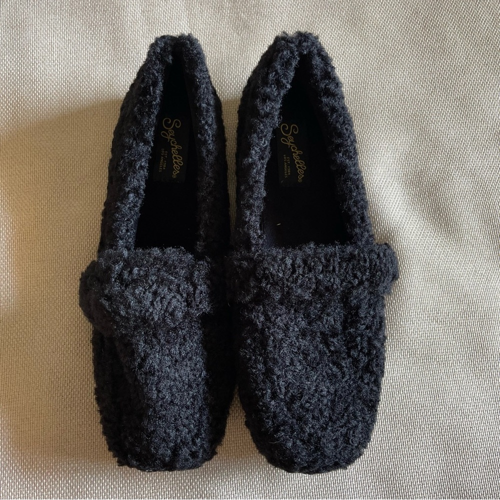 Seychelles Black Faux Shearling Loafers Size 10 Cozy Slip On Flat Shoes Fuzzy